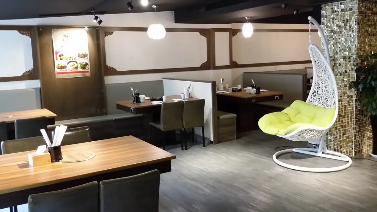 老曹旺 川味鍋物 仁愛總店