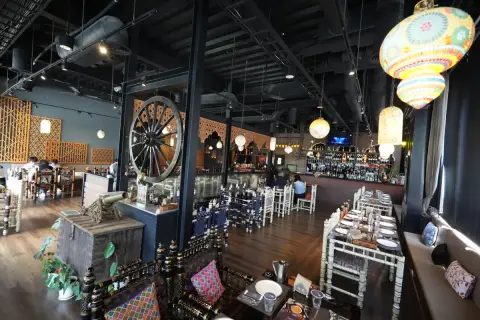 淇里思崇德店