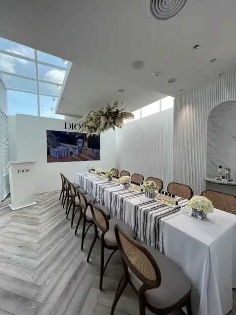 Les aqua 水相餐聚苑