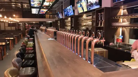 Beer Talk Cafe & Bar - 駁二店餐酒館